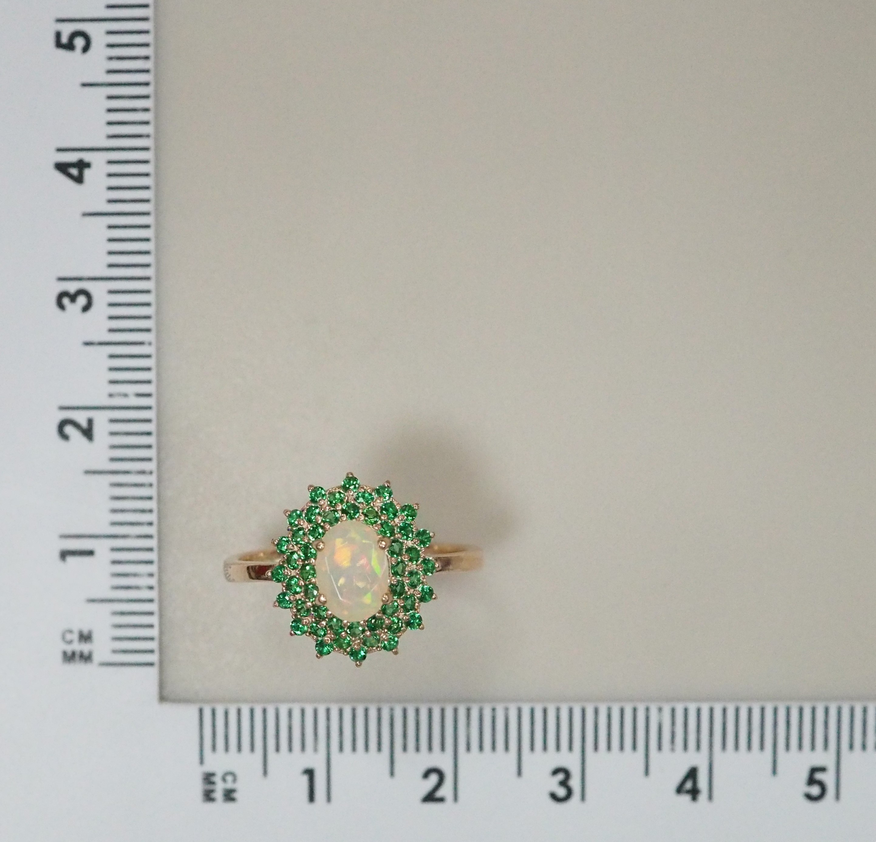 Серебряное кольцо с опалом